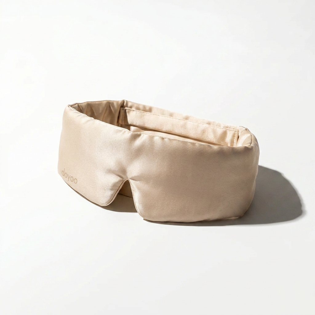 Doyoo Silk Sleep Mask - Seiden Schlafmaske zur Reduktion von Augenringen und Falten